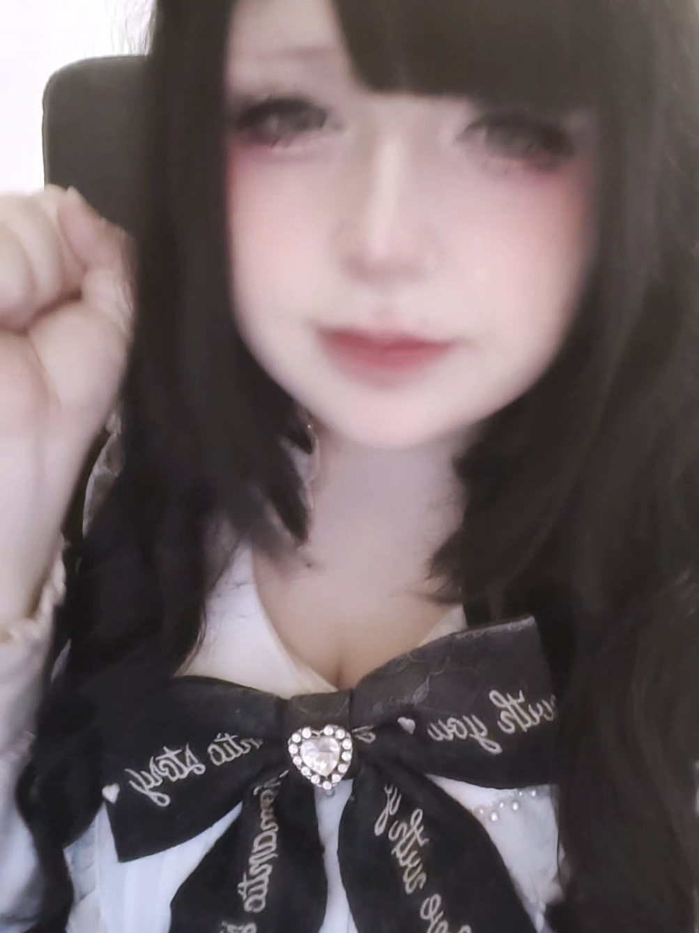 @aya*゚⚞•⚟