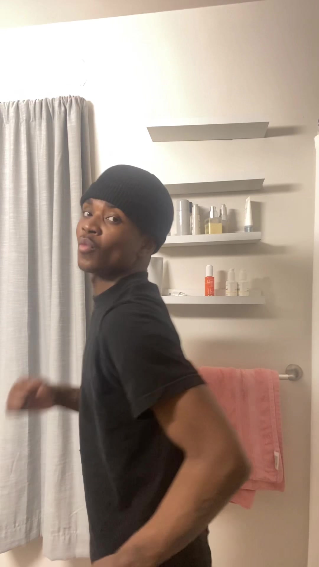 @￶