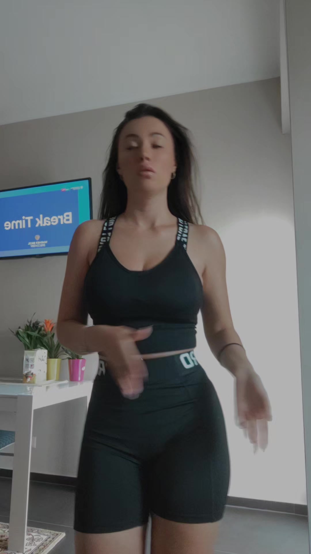 @Alexandra Palaghia