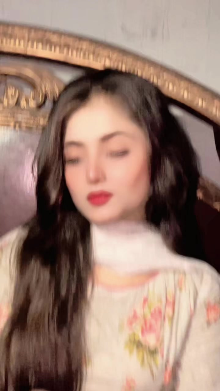 @Faryal_burfat