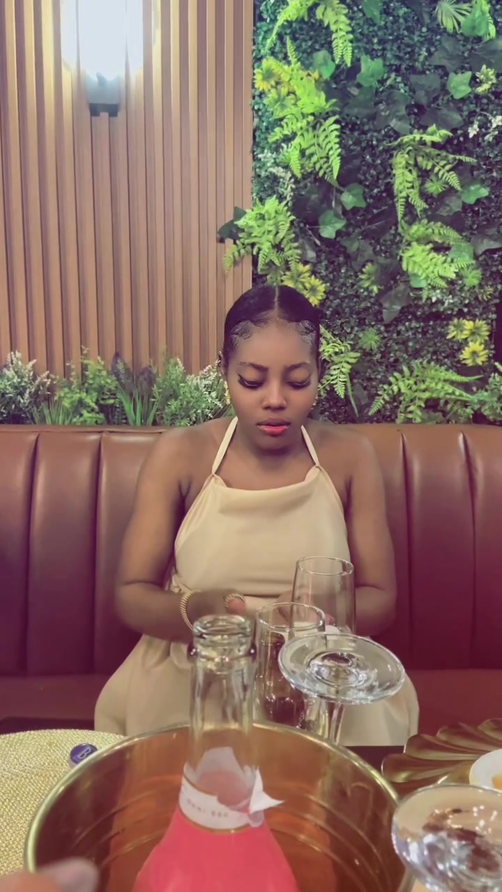 @Miyoo 🍯🌚💅