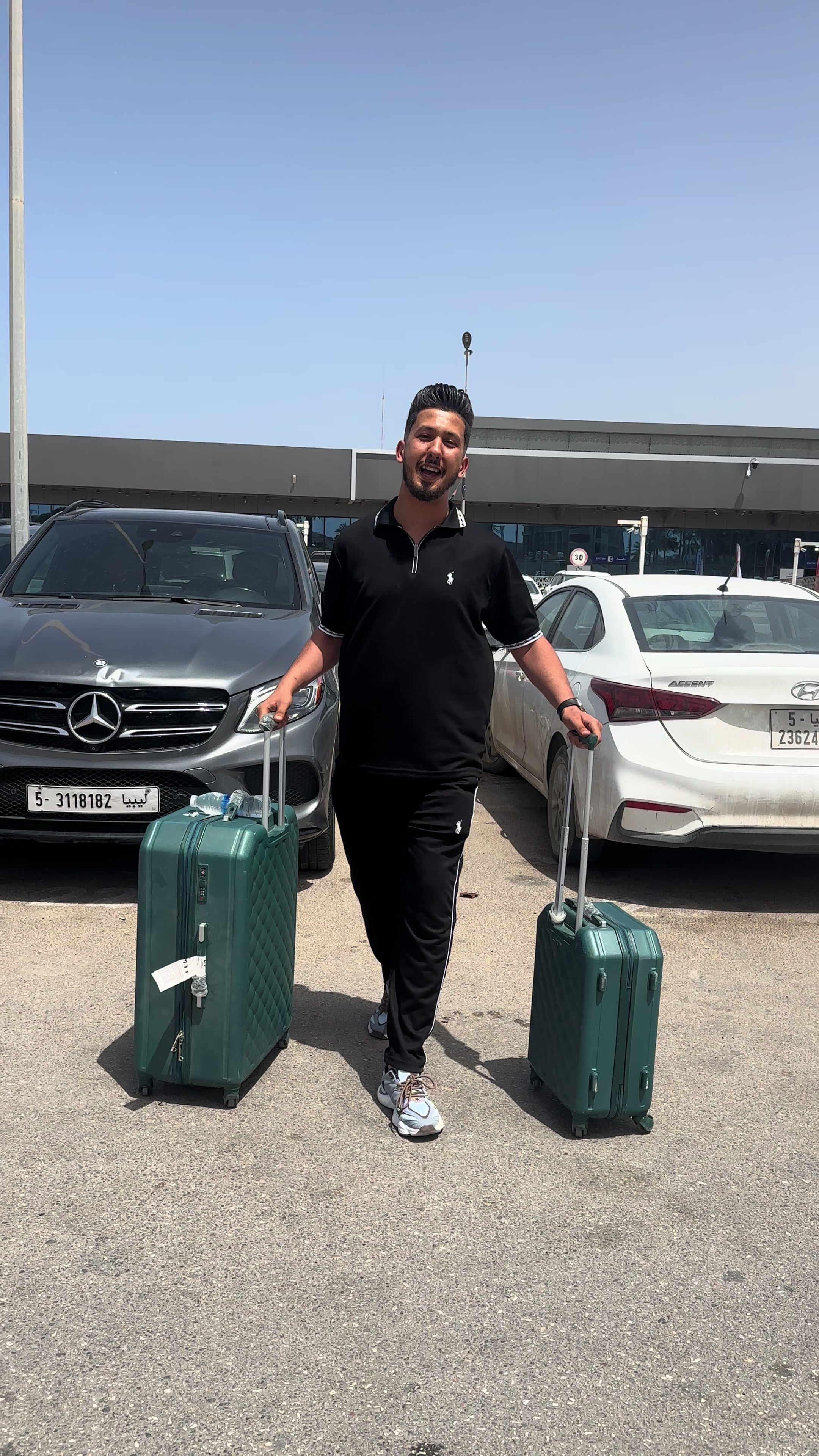 @معراج للملابس الشبابية
