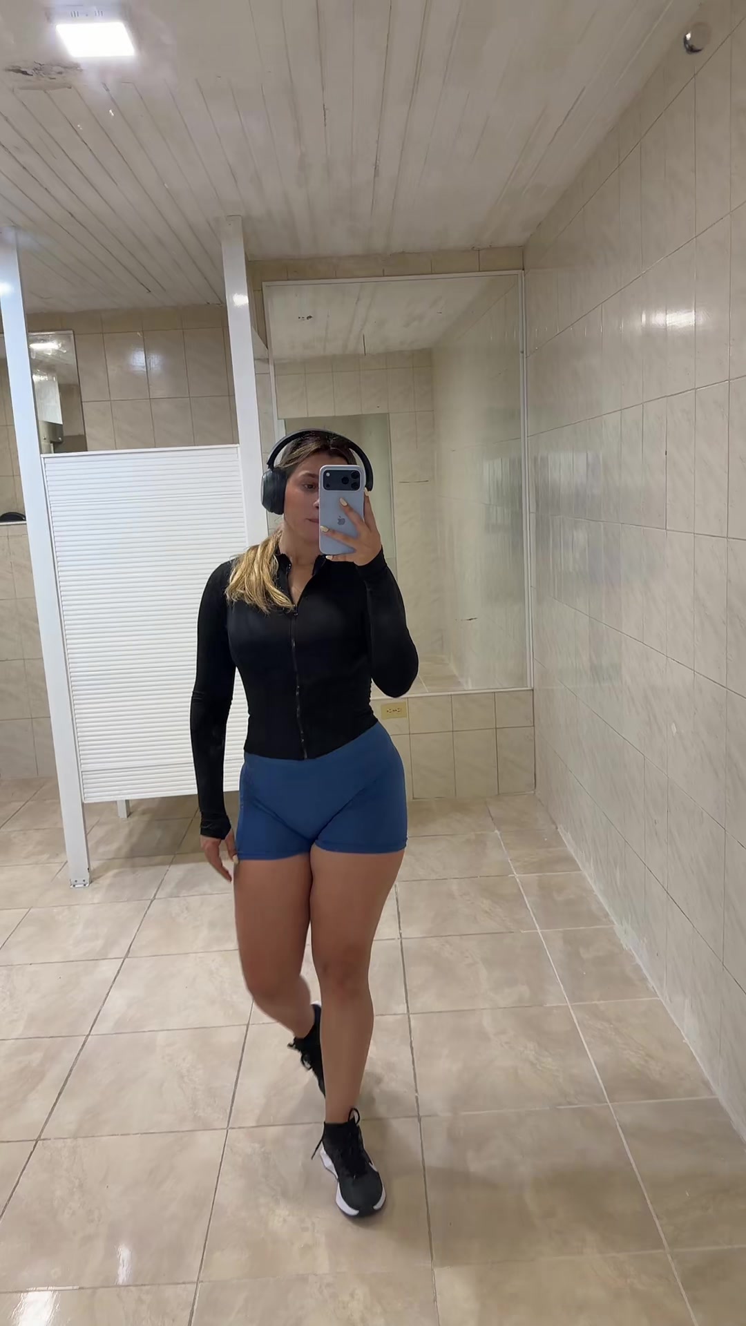 @Maria Violo