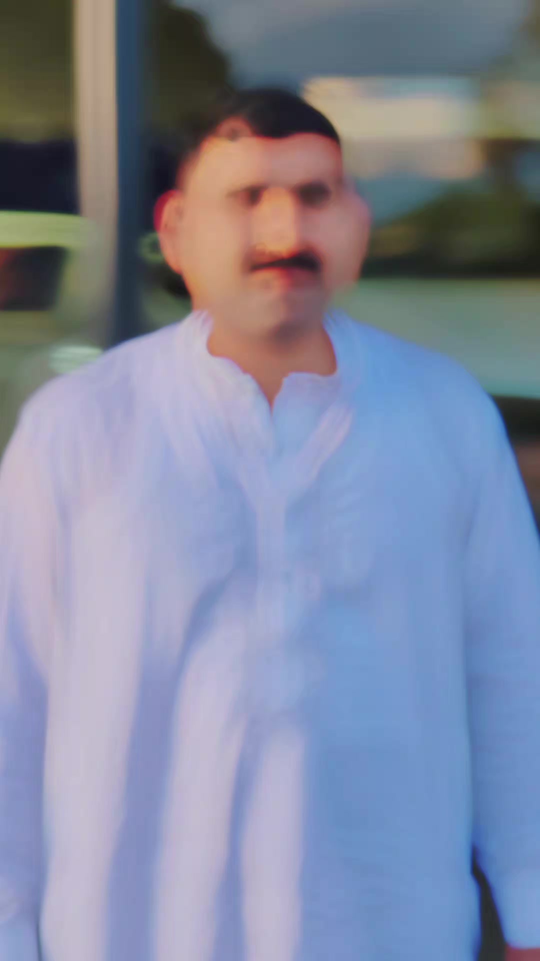 @احمر مشتاق  ورک 🫀✨️😘