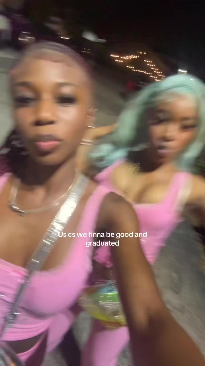 @Justagirlwithburgundyhair