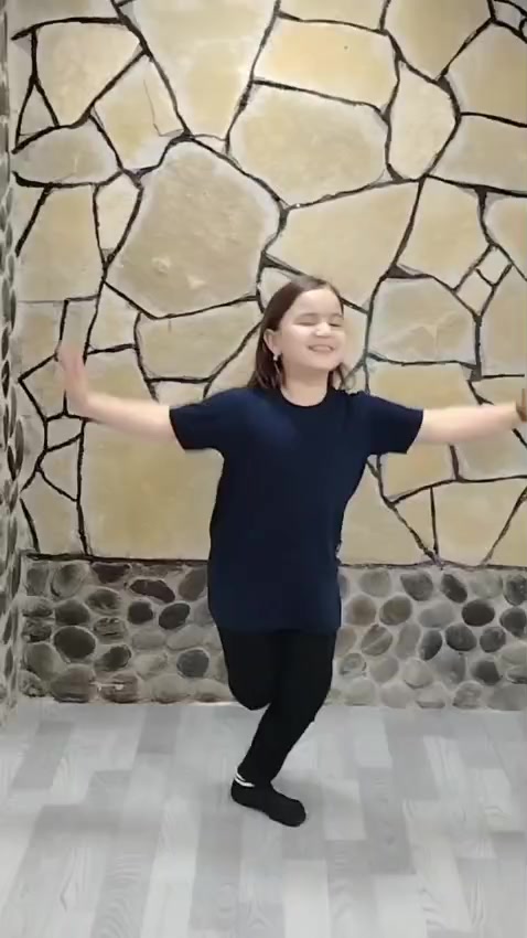 @Aylin_Rəqqasə_