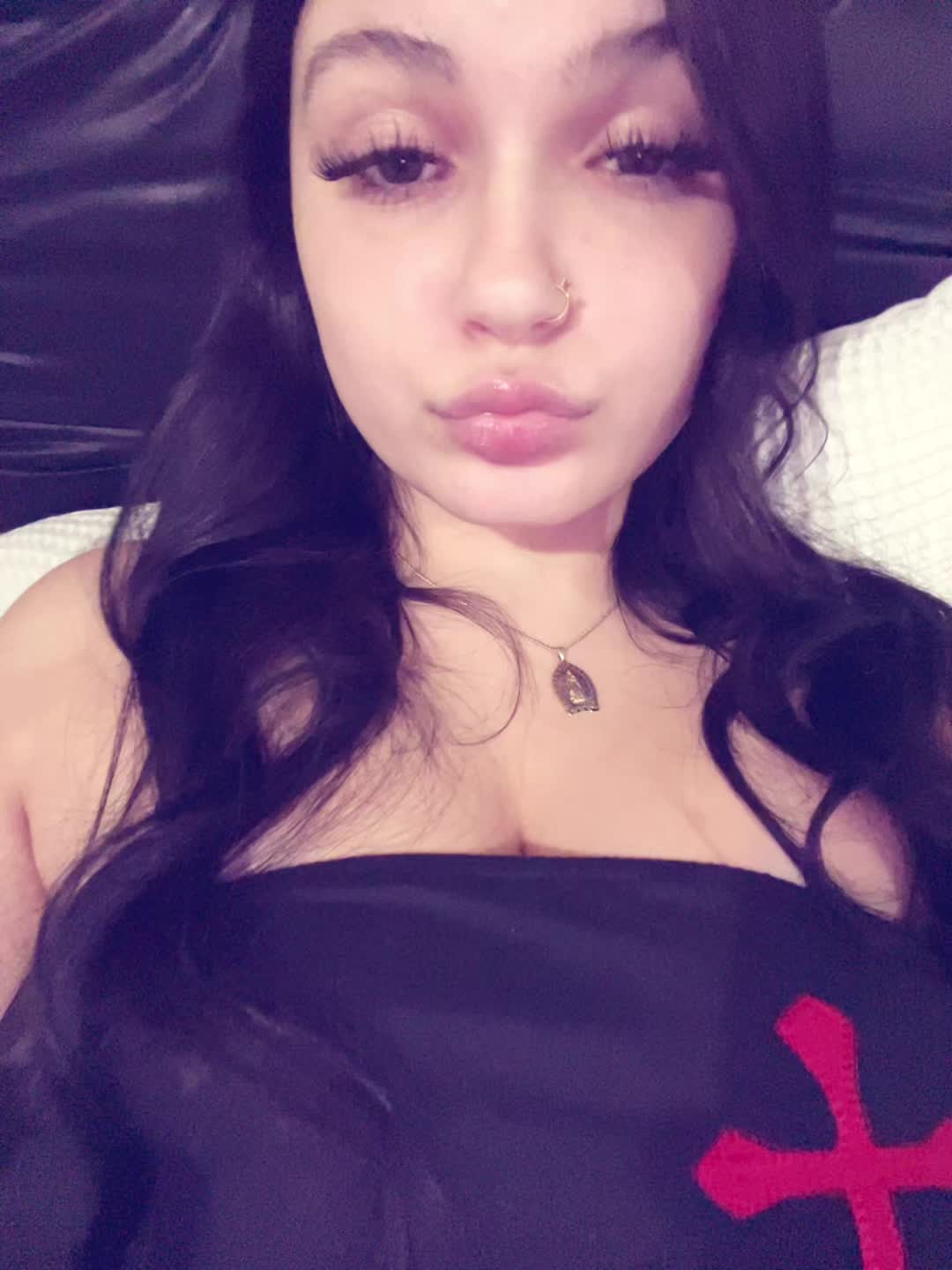 @izzabella