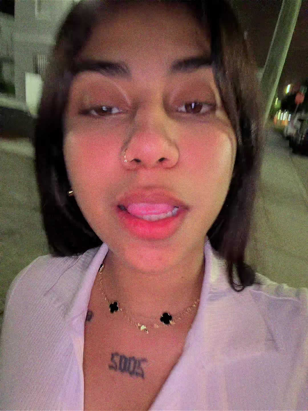 @️