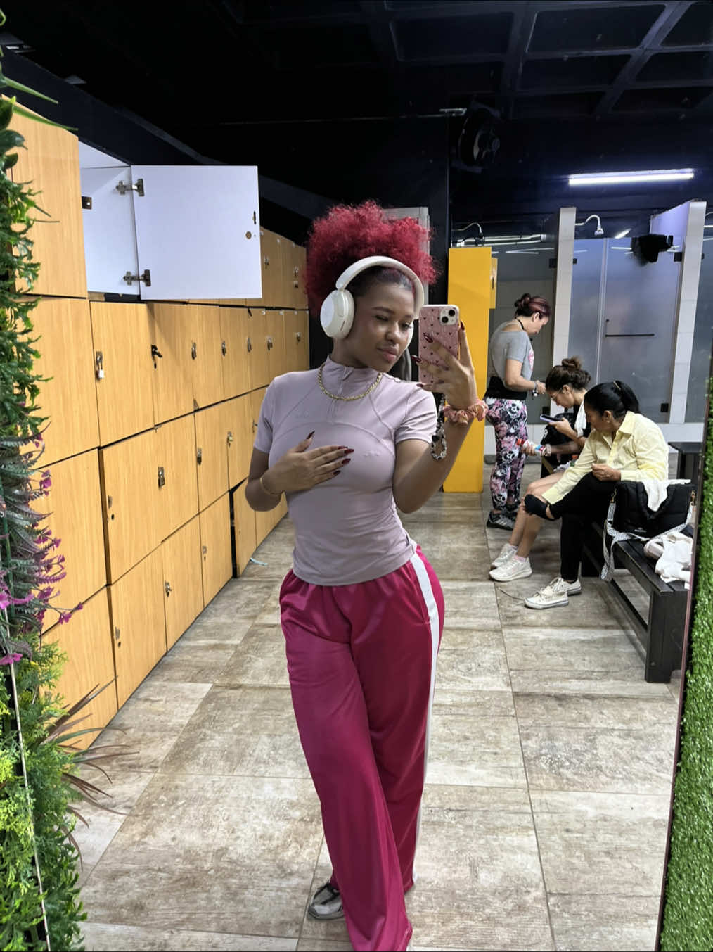 @Blaxkbarbie