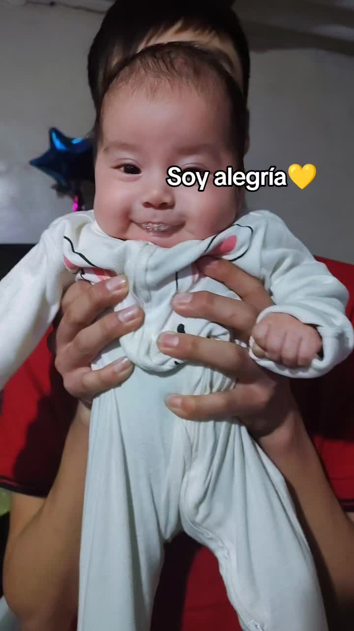 @Araceli Flores😘