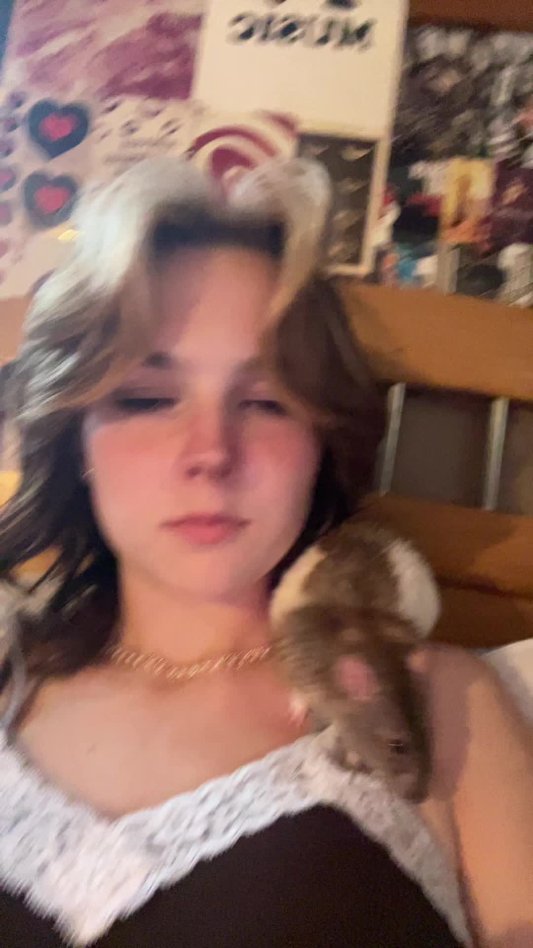 @🦕iz