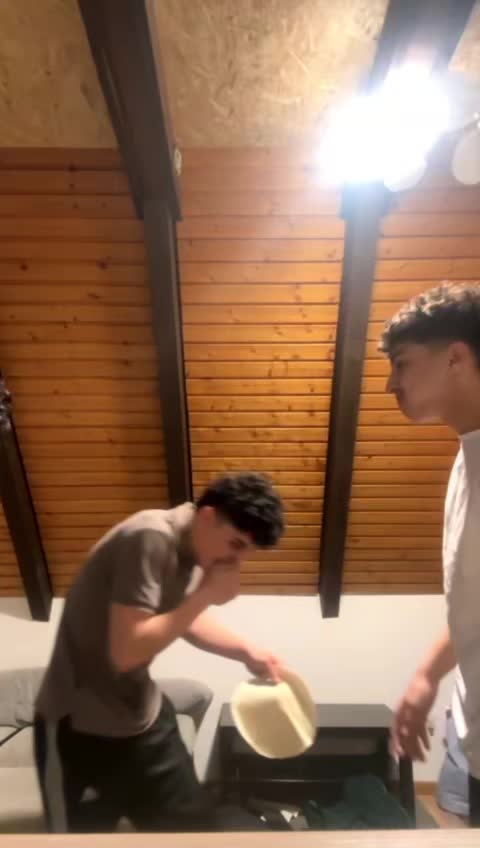 @🥥
