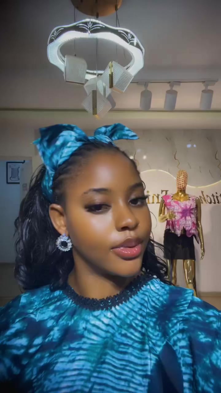 @Annie/ fashion designer