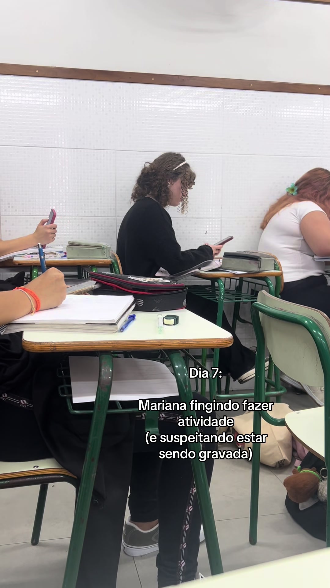 @oq a Mariana está fazendo 🙄