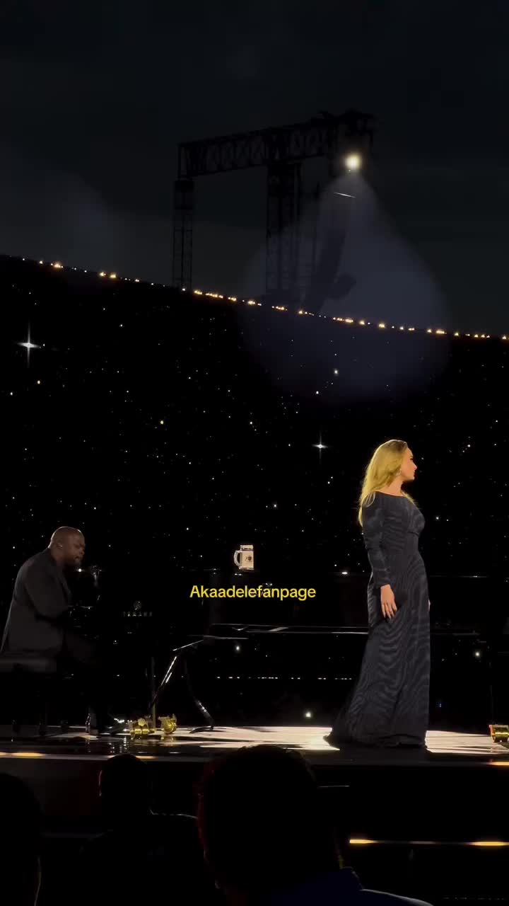 @Akaadelefanpage01
