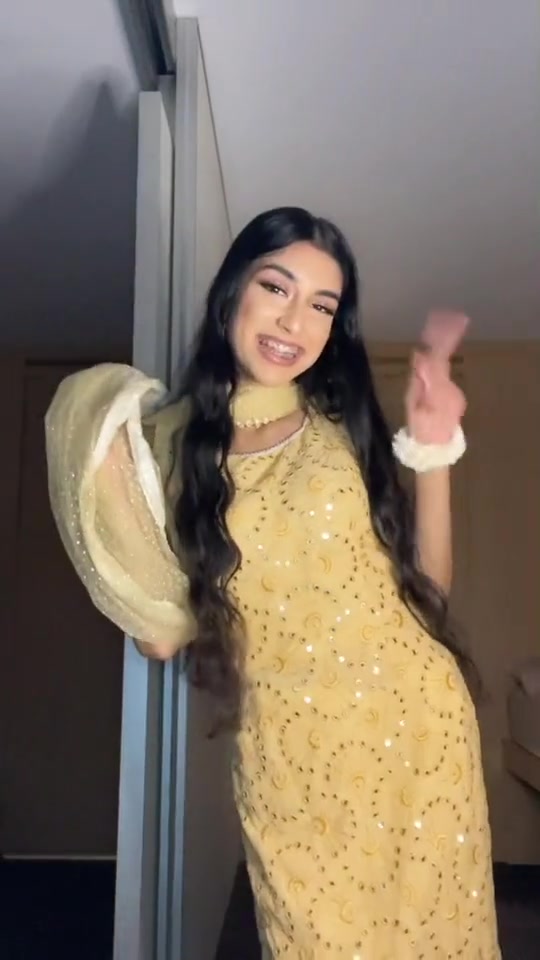 @Laxmi 👸🏻🇳🇵