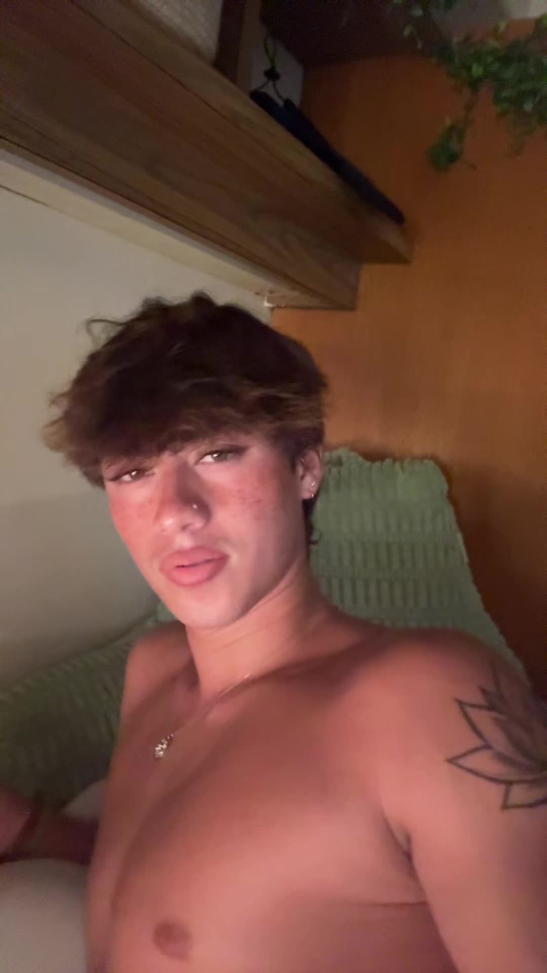 @AIDAN LEO