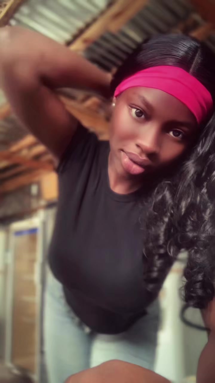 @say hey to bella🌸🌷💗🍫