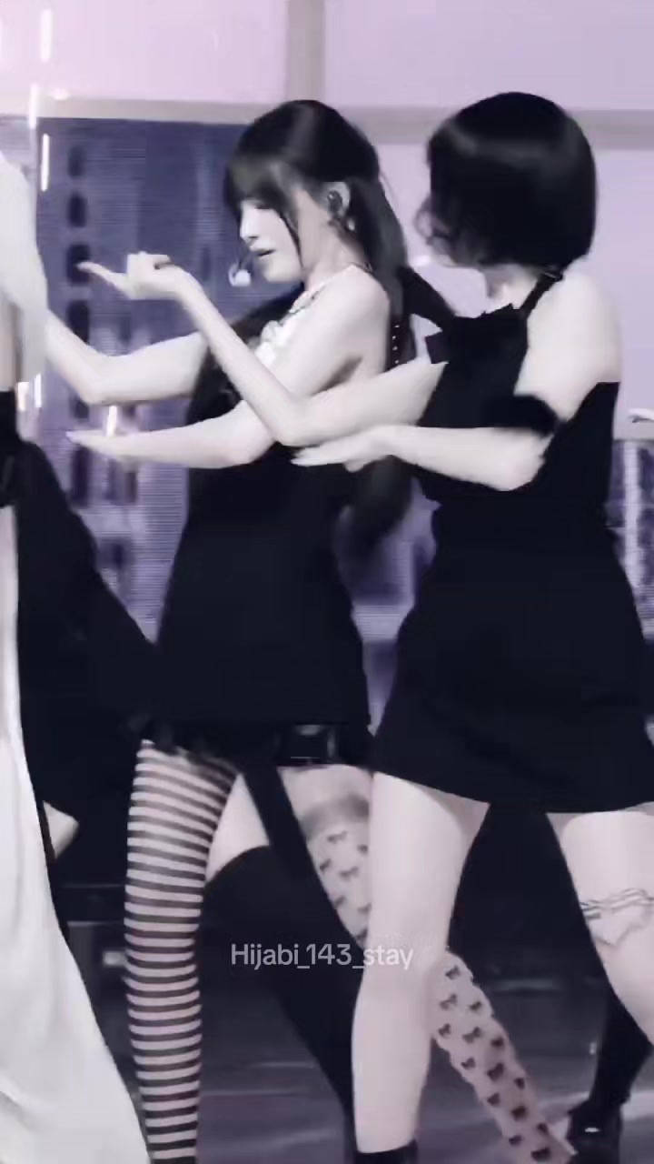 @โ<{๐ฒ๐ฆ_stay}>โ
