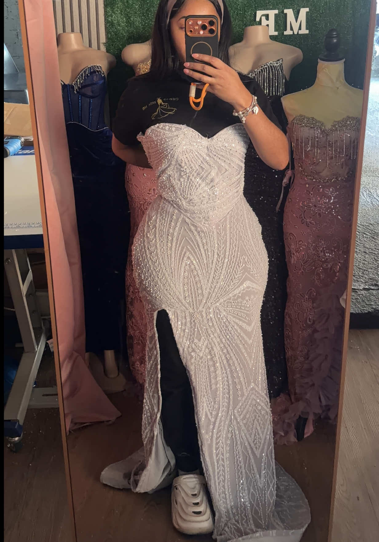 @dresswithme_sm