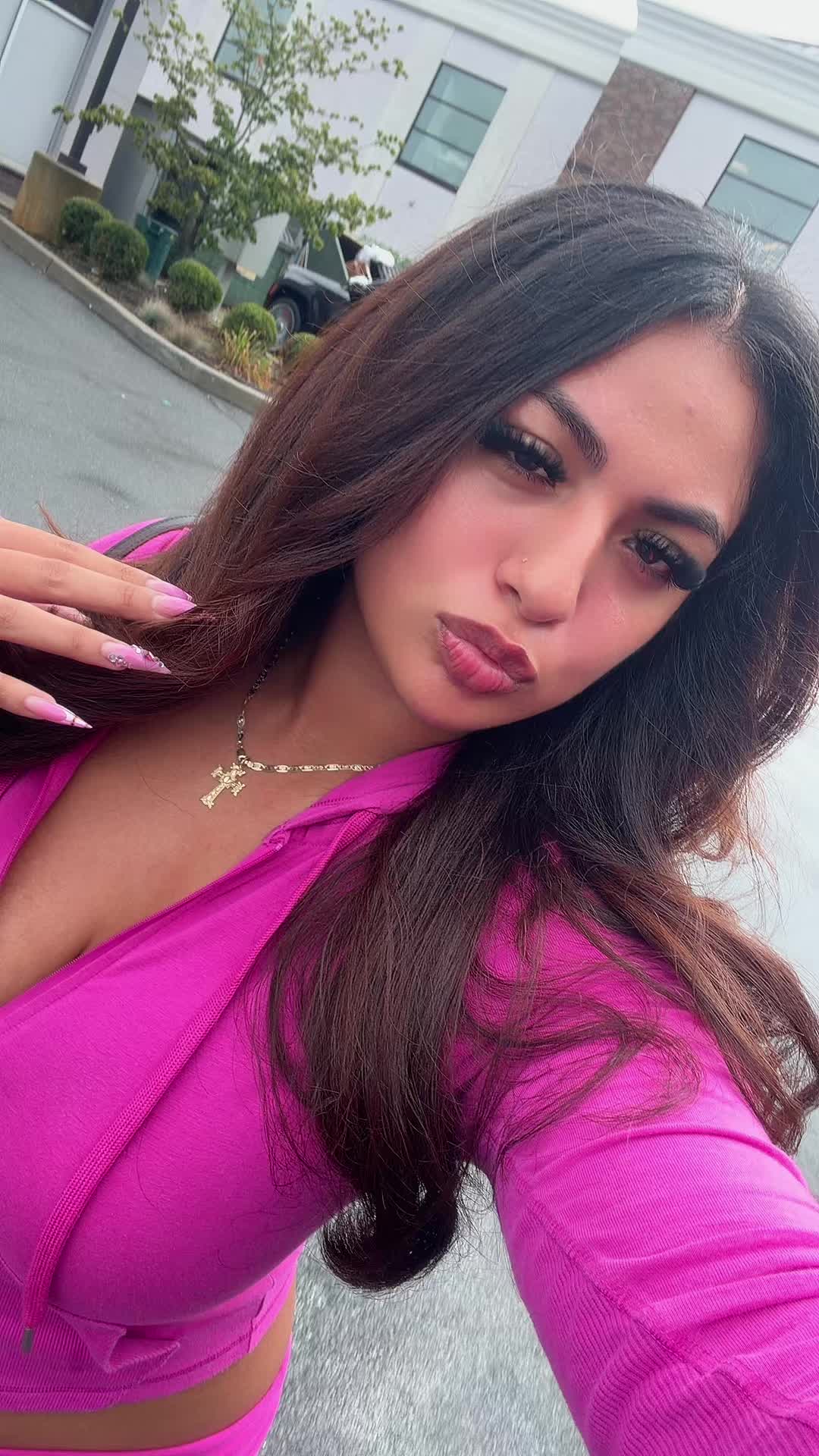 @Fatimana💐