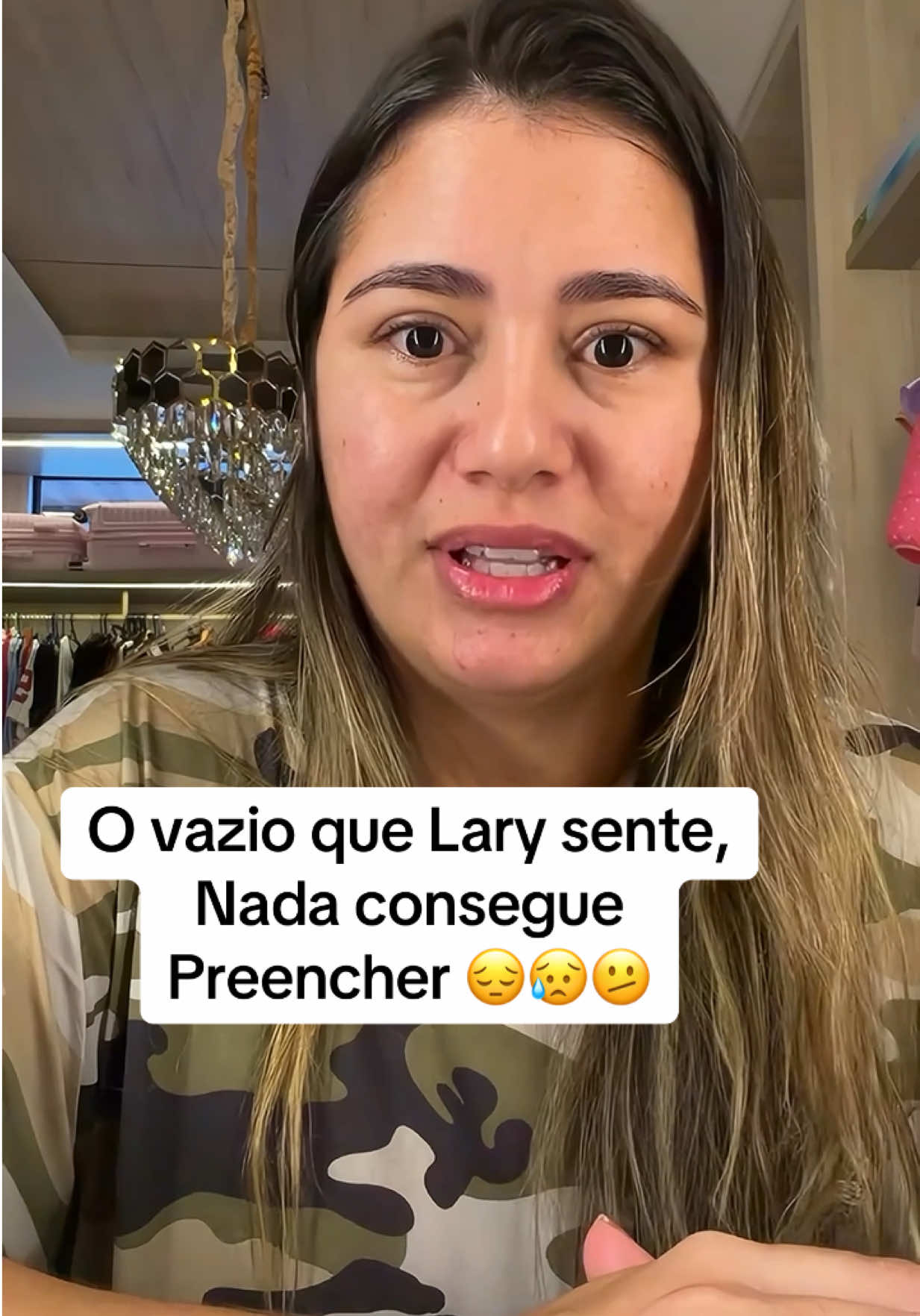 @laryiingrid01