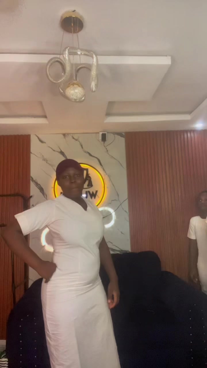 @Wunmi trims✂️/RTW 🧵