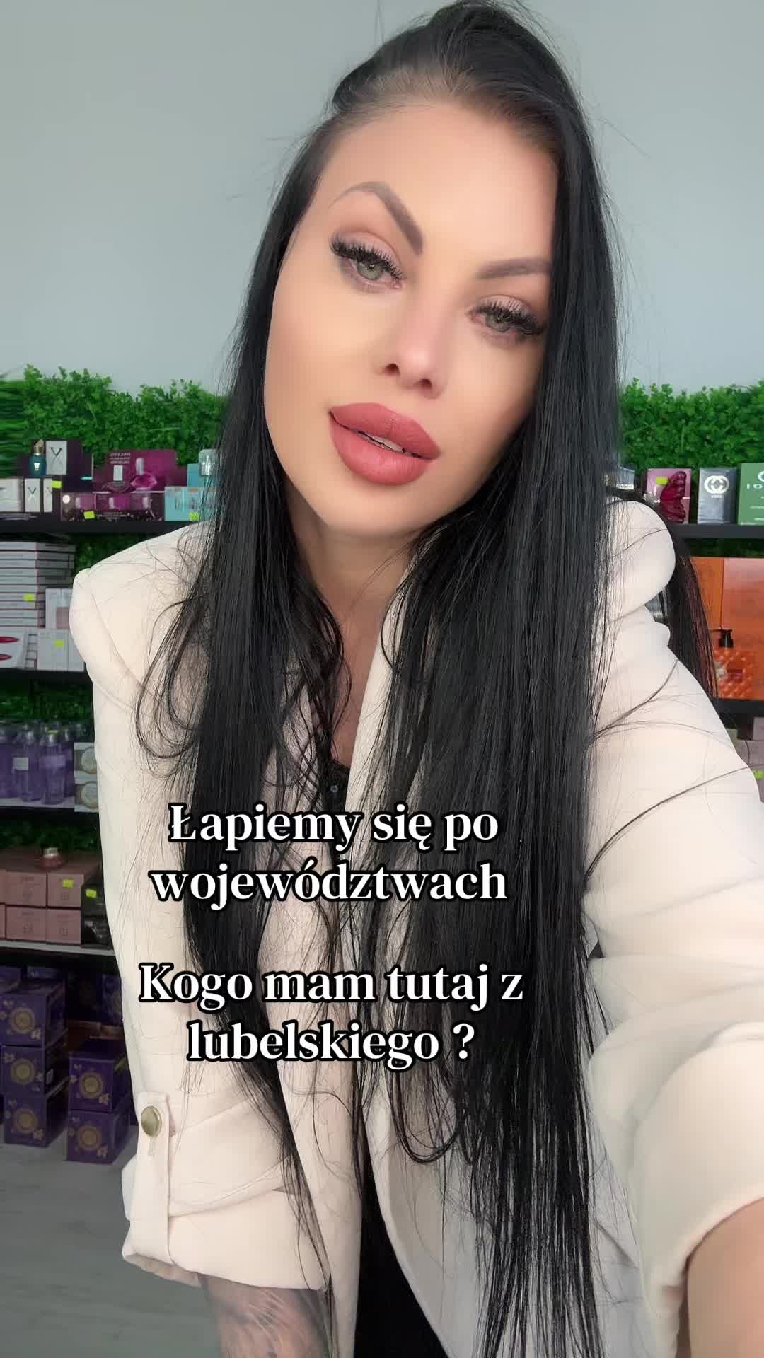@_Leila_