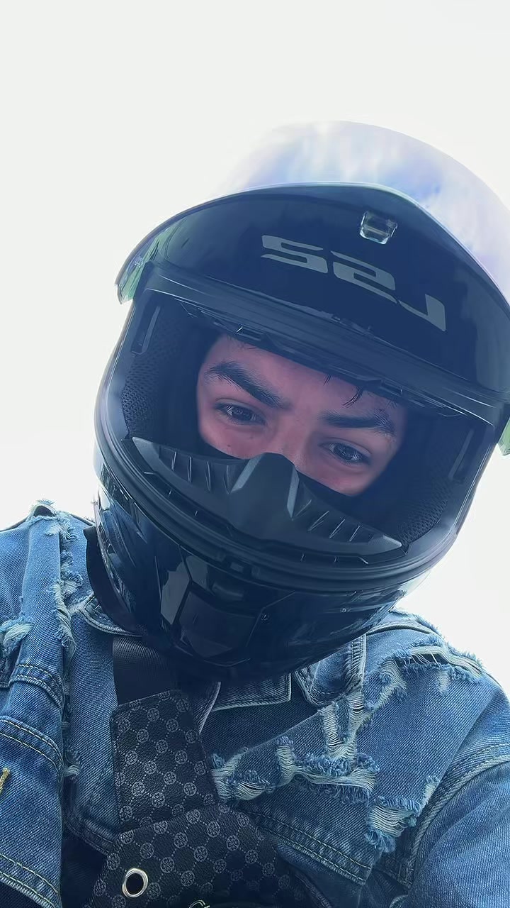 @𝒟𝒶𝓃𝓃
