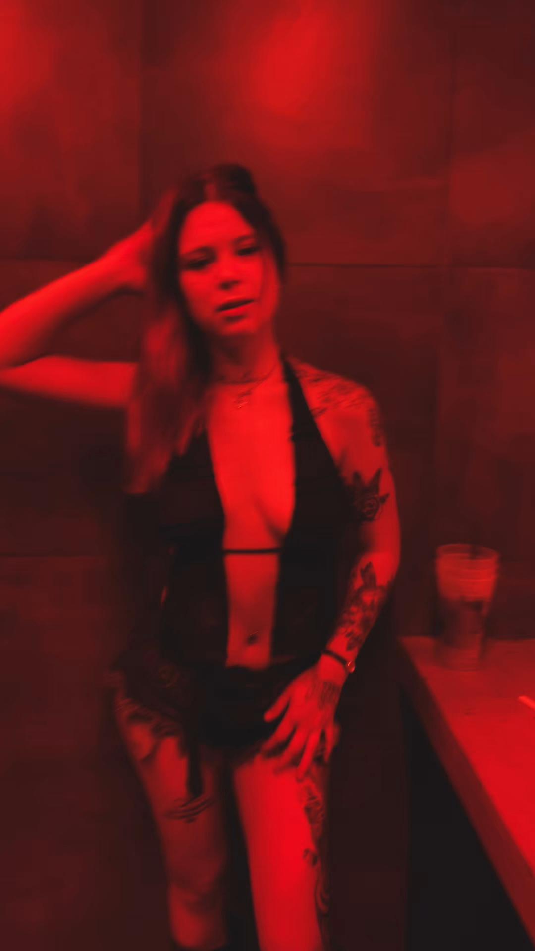 @𝙈𝙖𝙧𝙩𝙞𝙣𝙖 :)