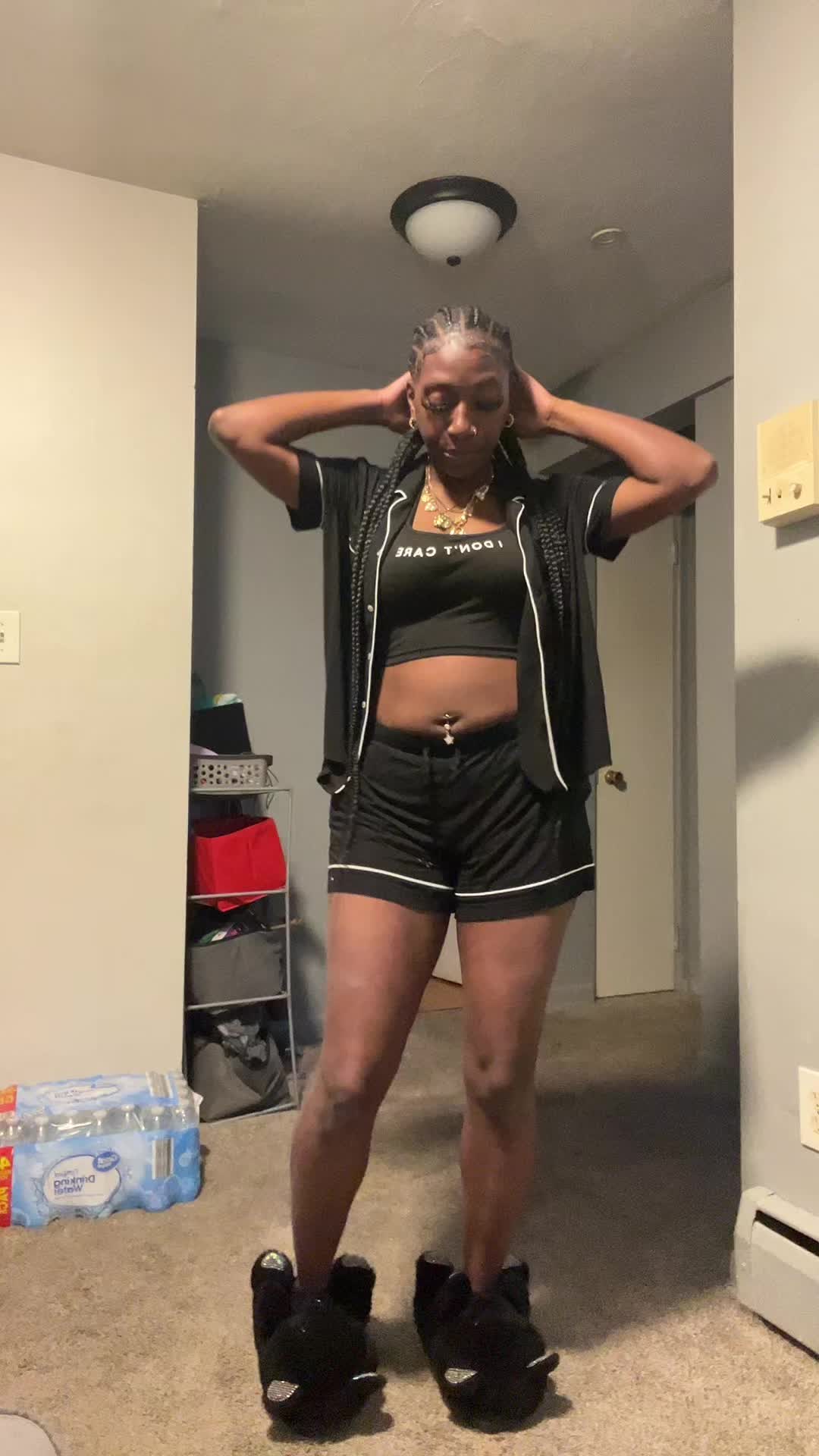 @pradabay.