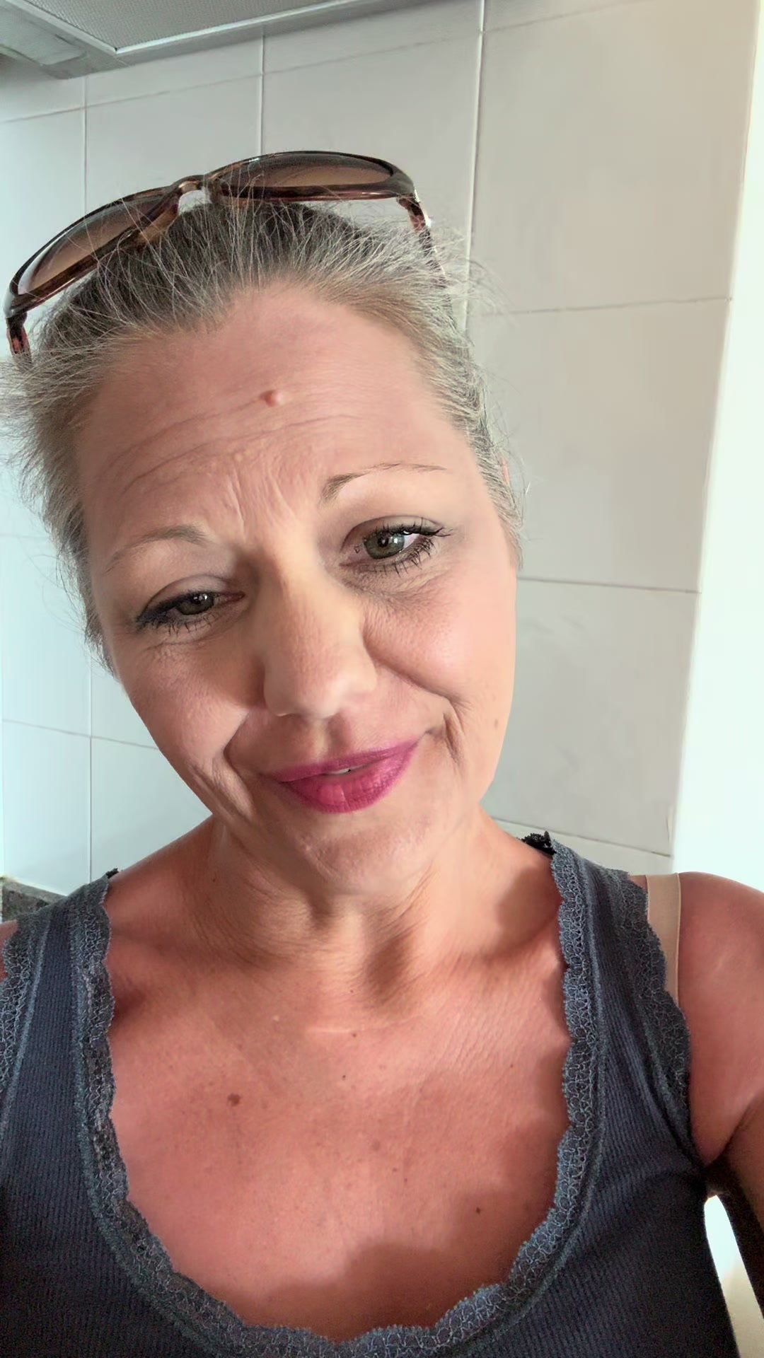 @Crazy Old Lady On Tiktok