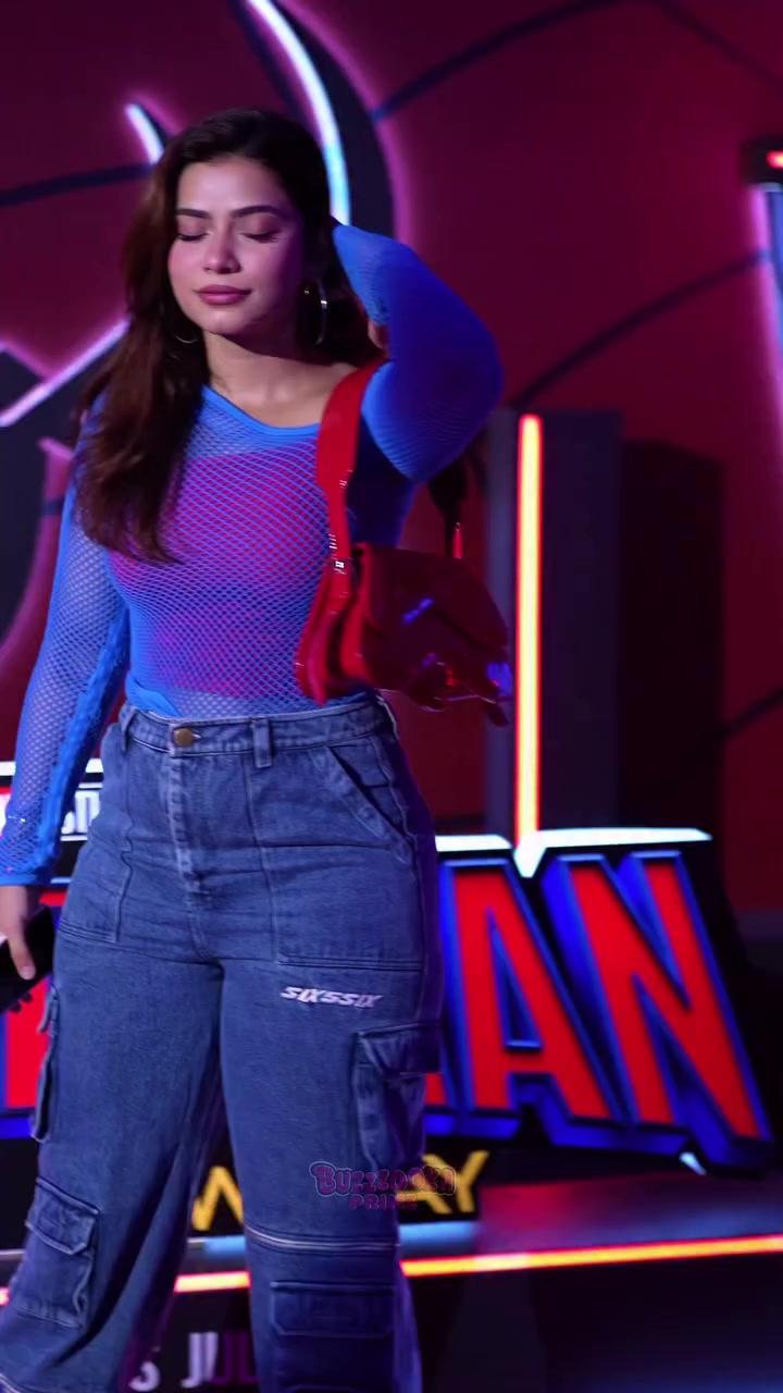 @ALINA KHAN