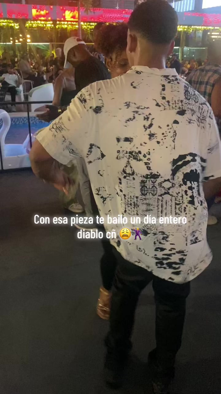 @️A D O N 1 S 🕺☃️