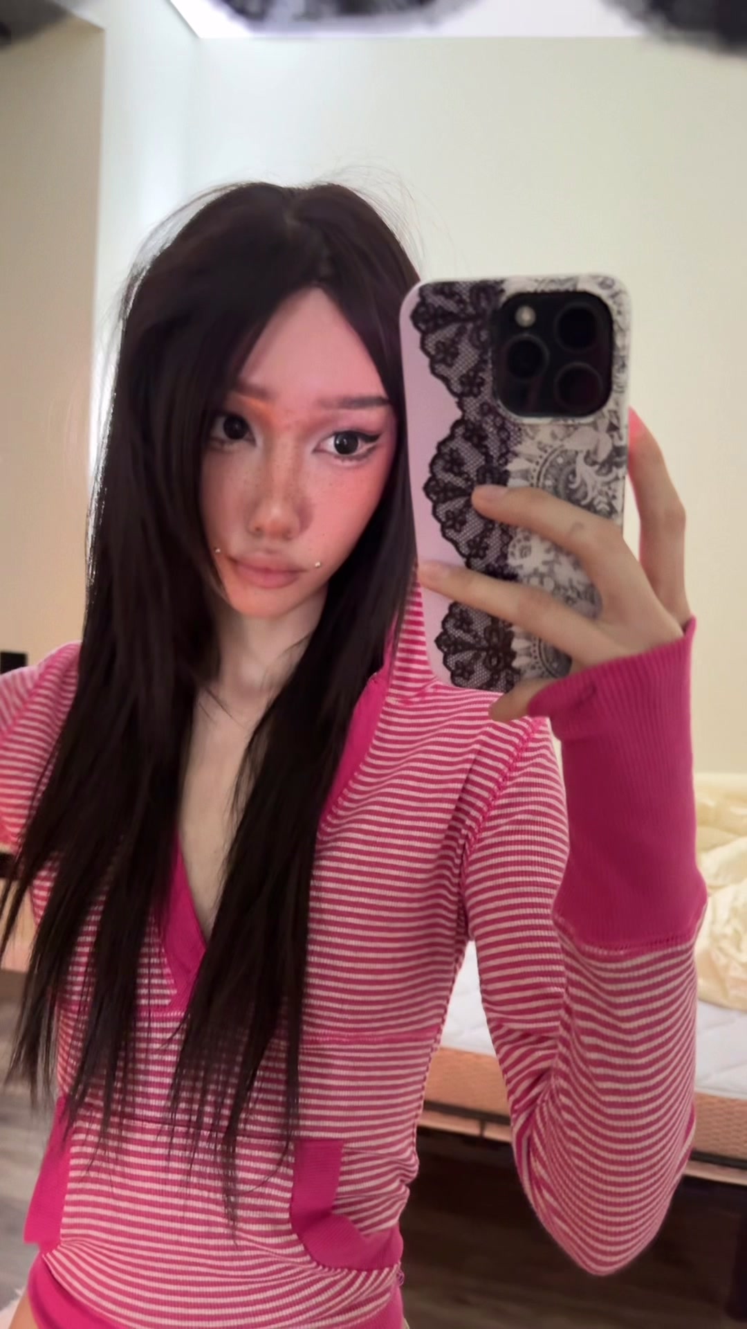 @Desperategirlkisser