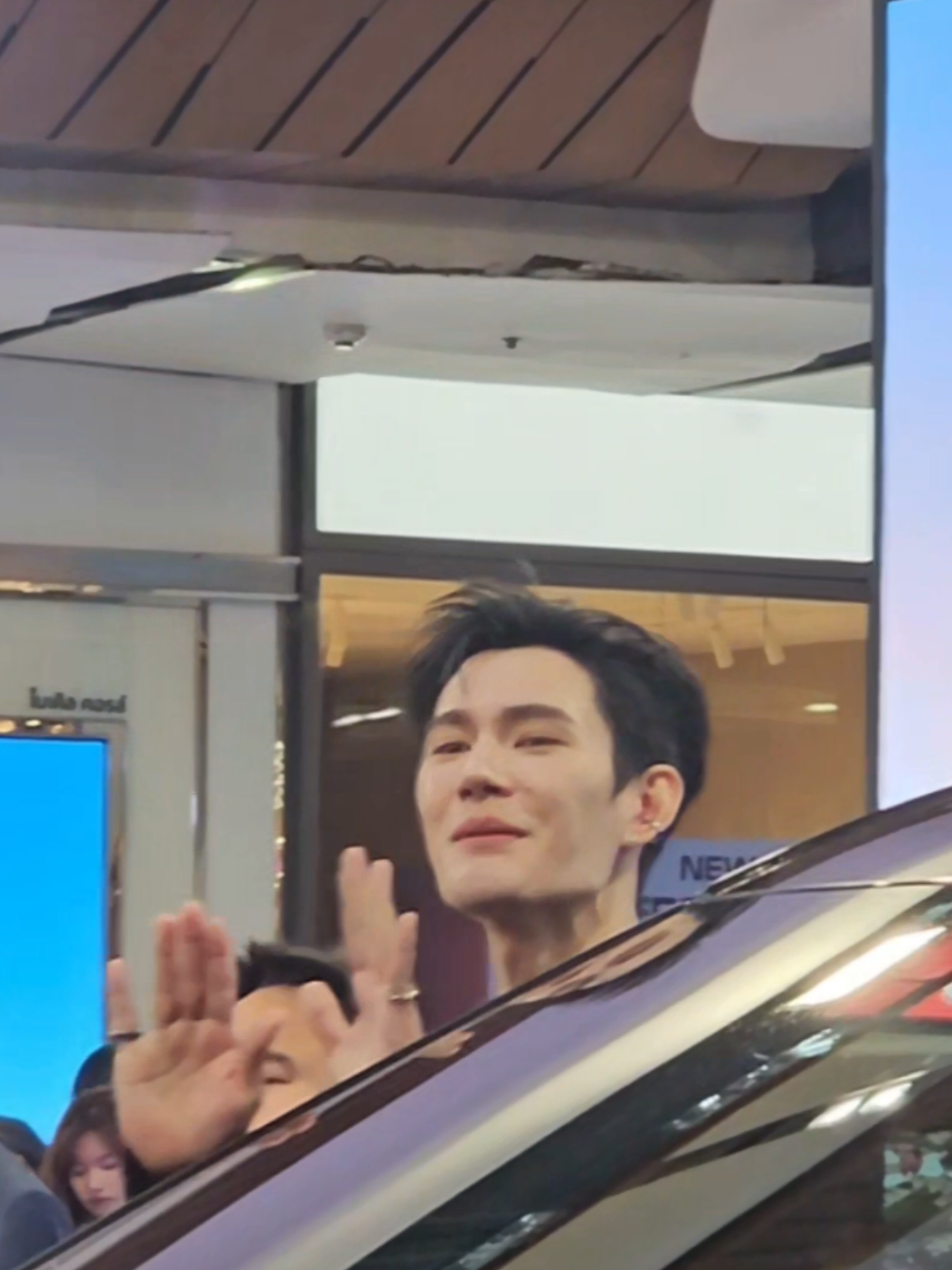 @LA
