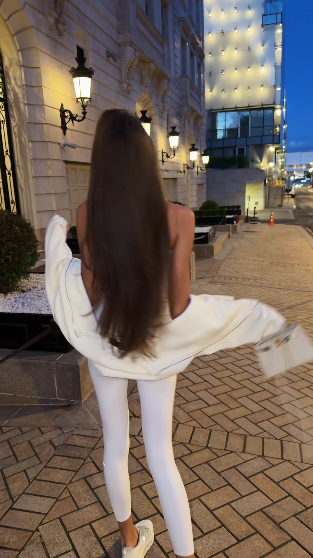 @Alisa