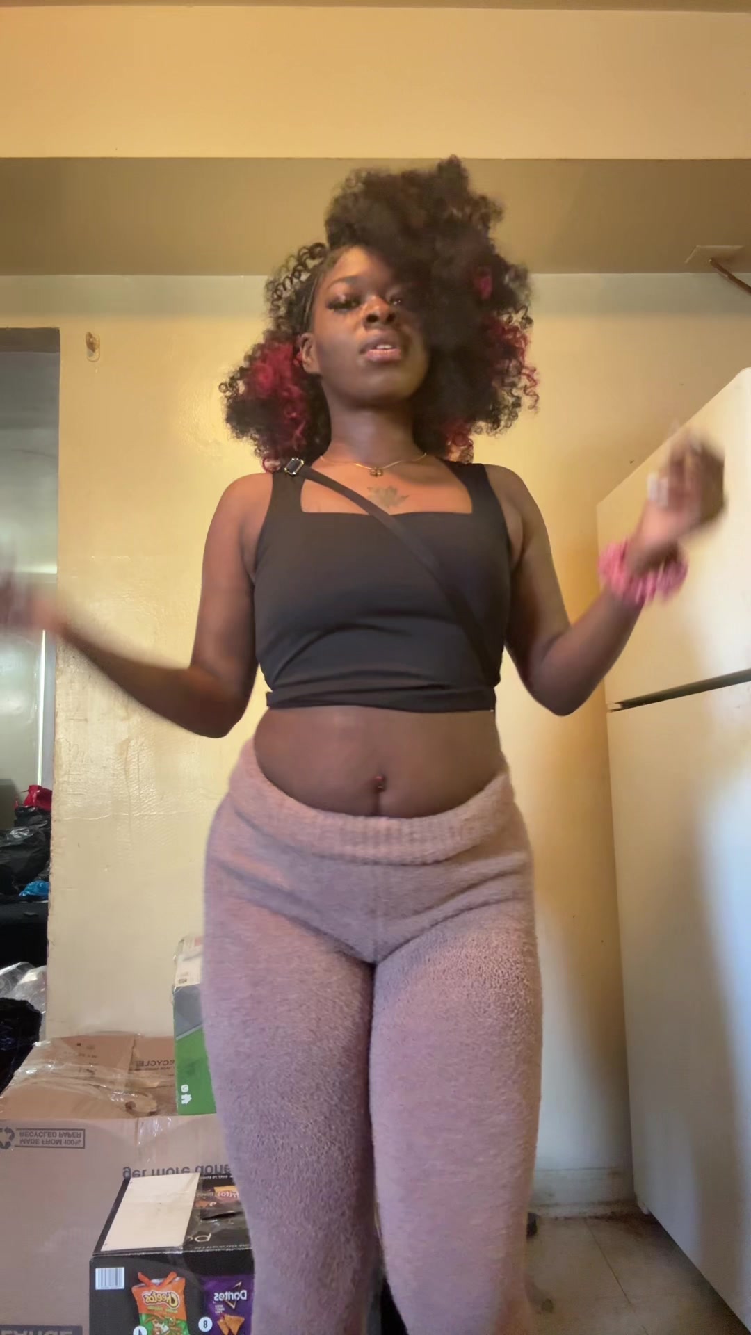 @Hey chat i’m 20. Detroit📍