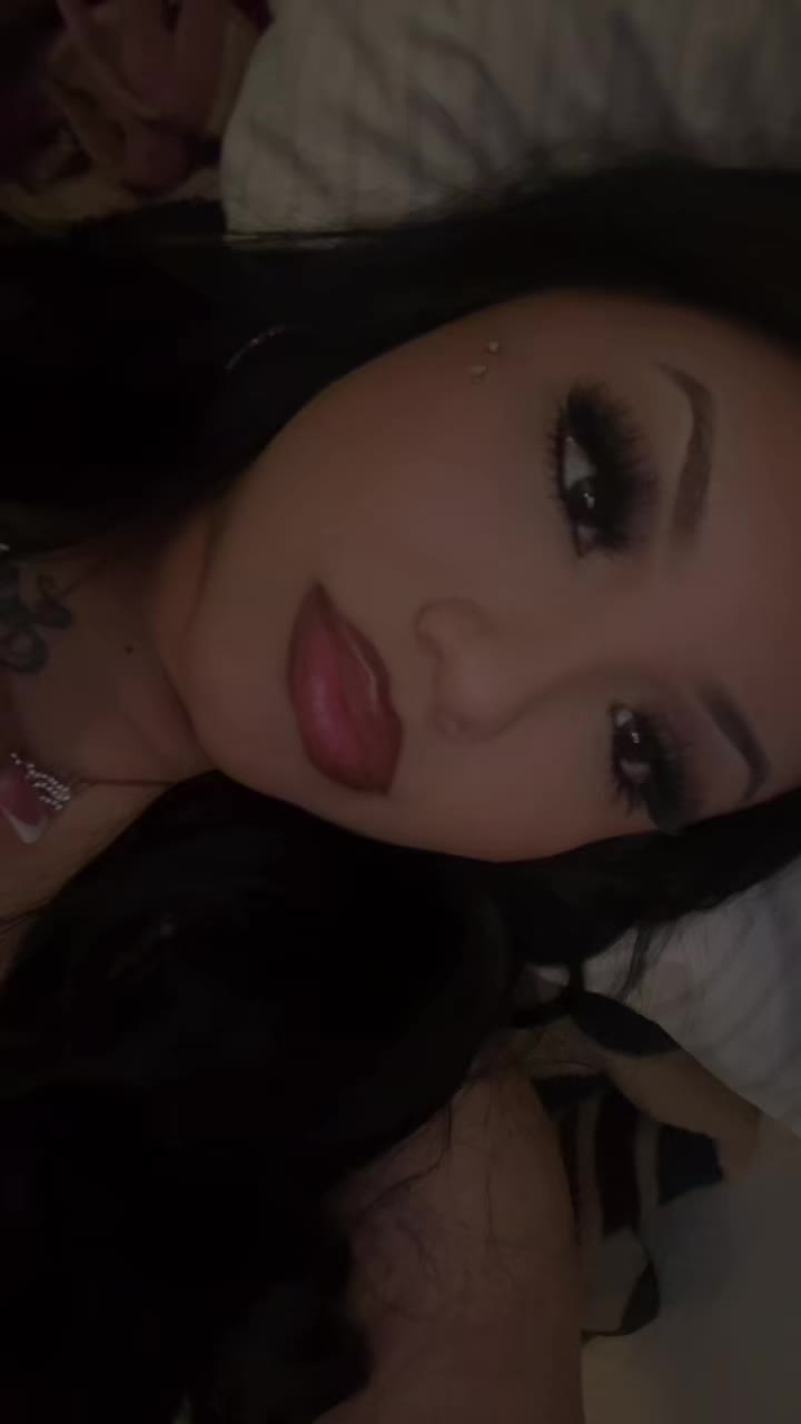 @Dess🍒