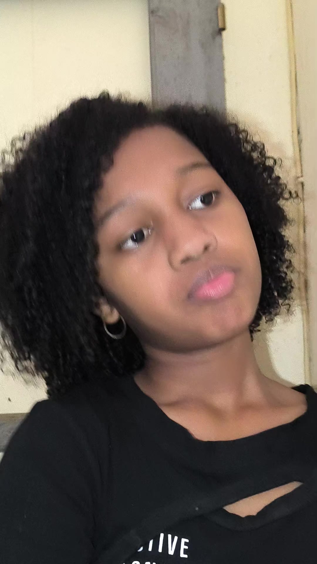 @R💜