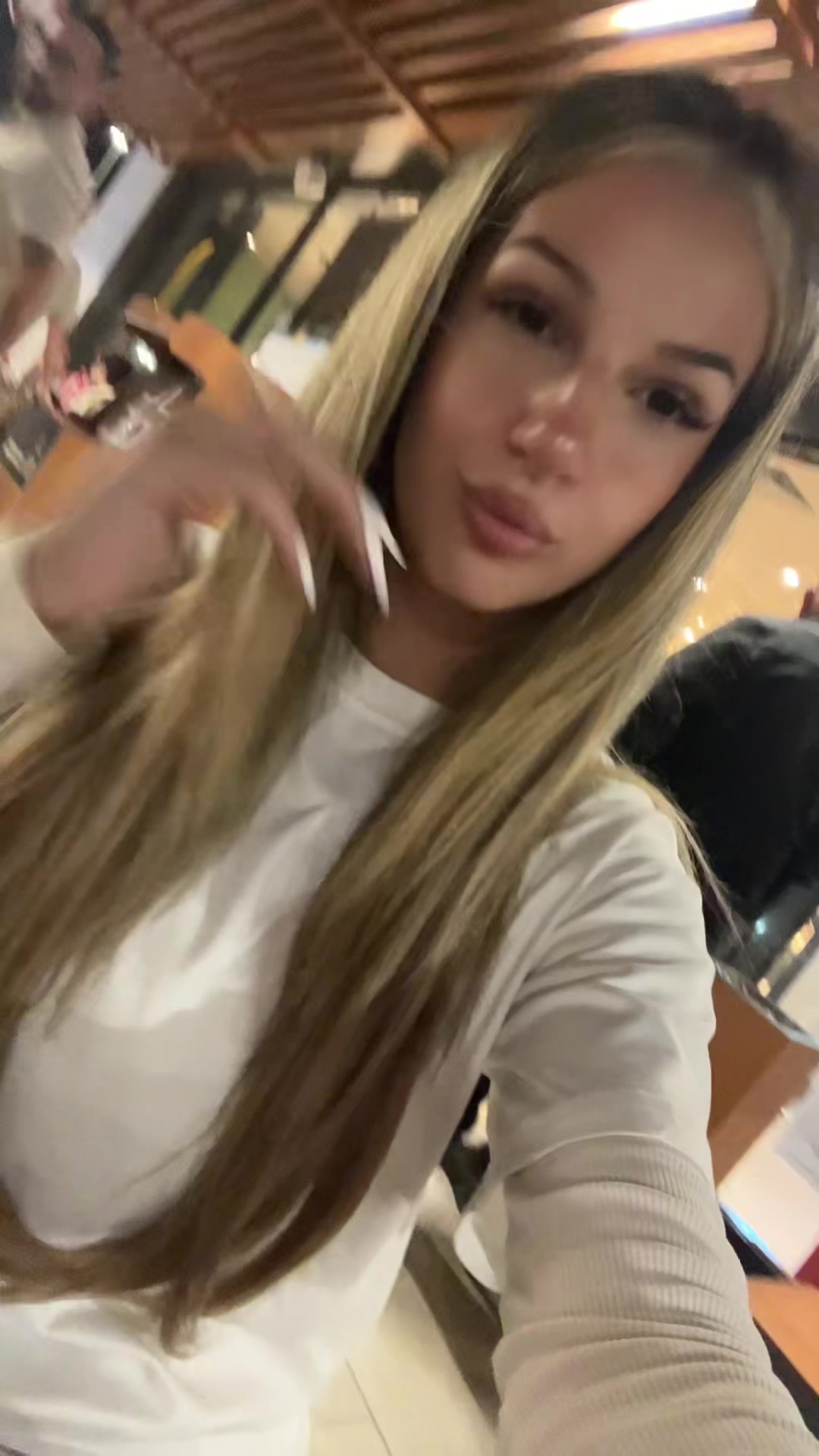 @𖣂ׁׁ