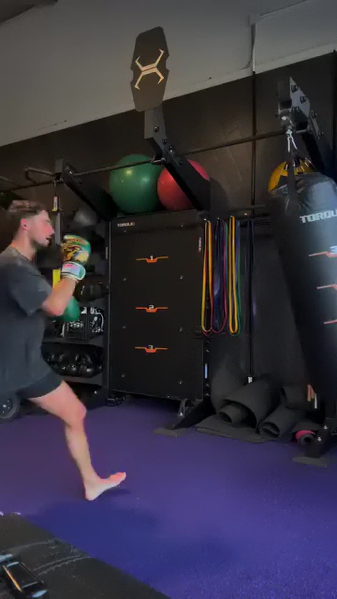 @Mistermuaythai