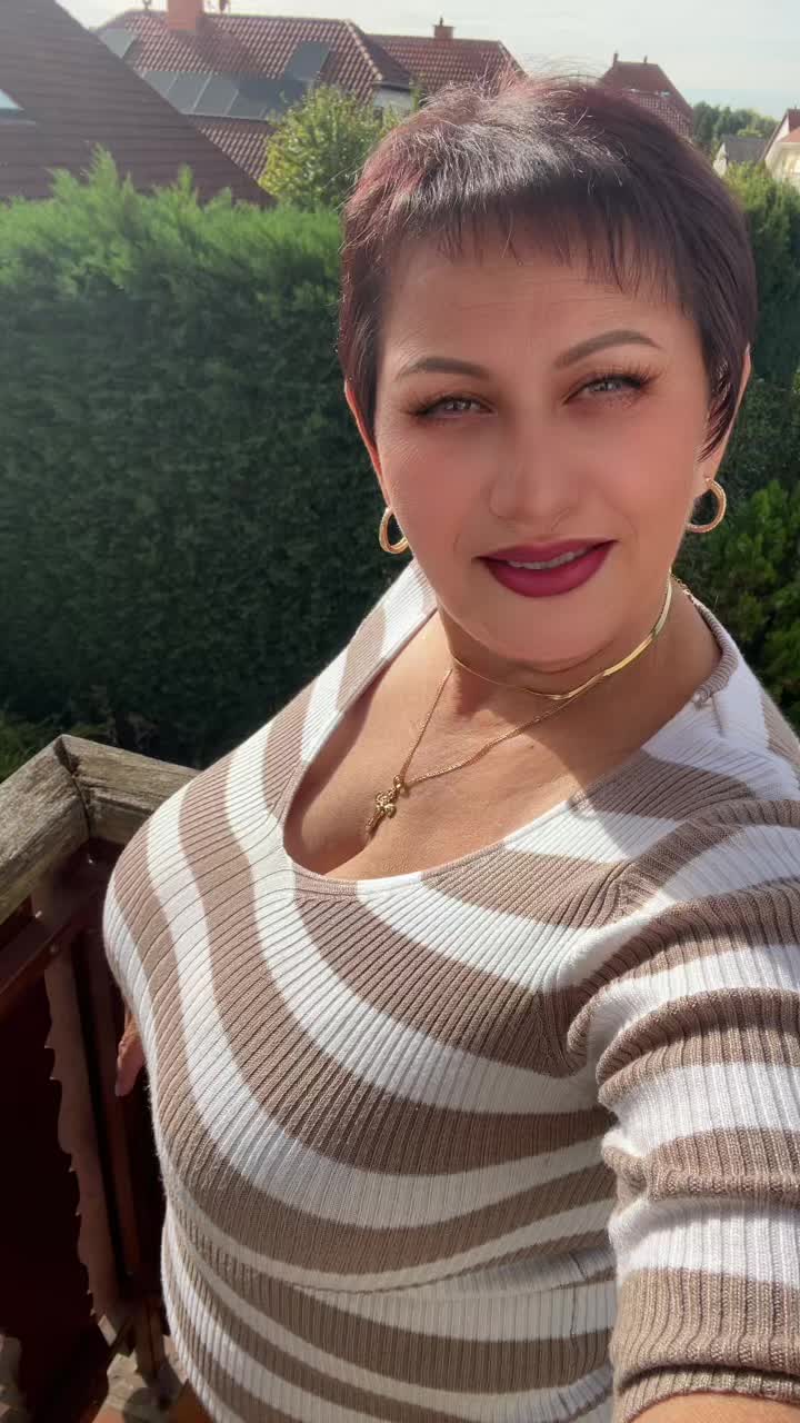 @Laraaa