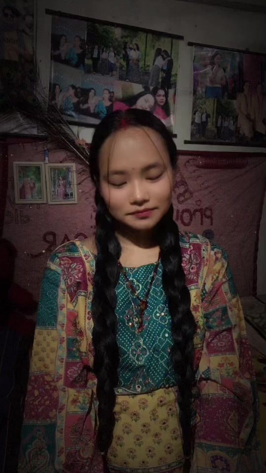 @SARU THAPA MAGAR👸🤘