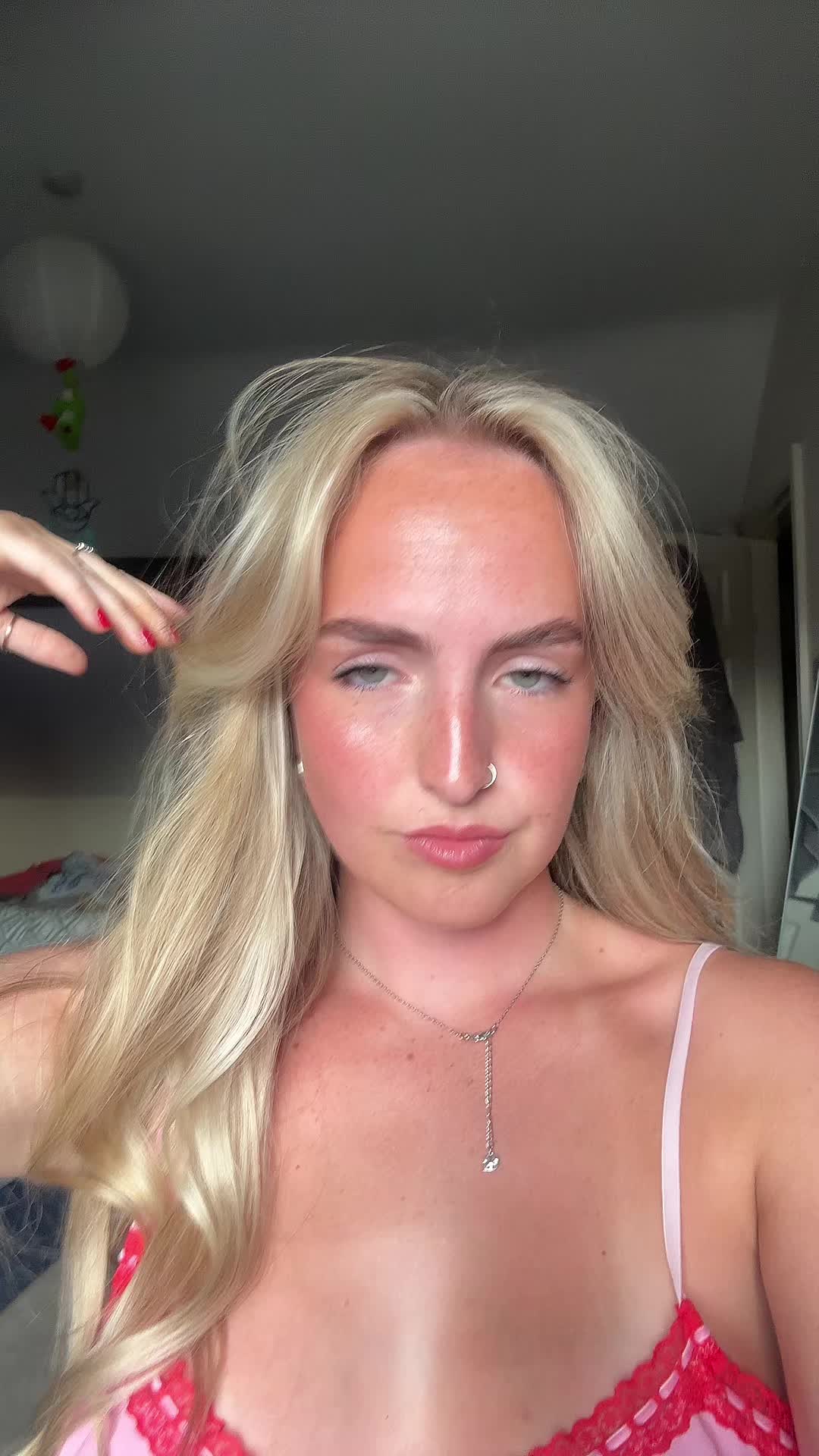 @Elise