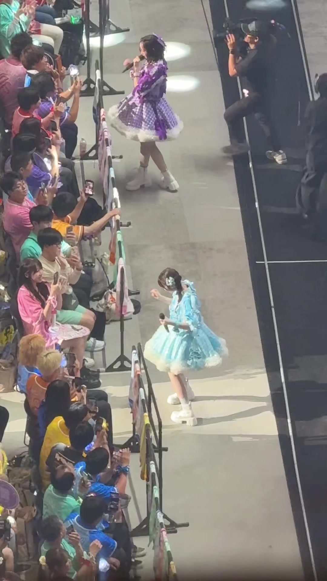 @ぴ