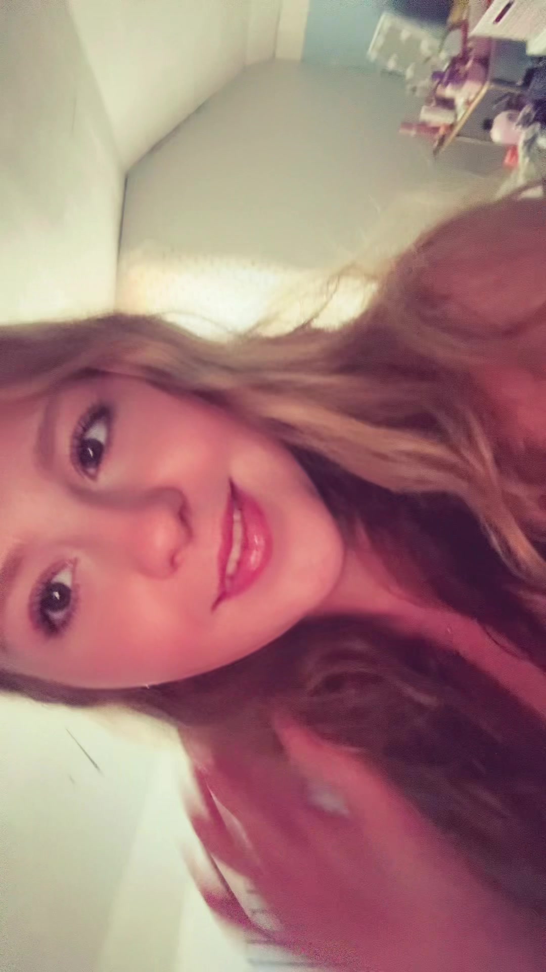 @sydneyikieferr
