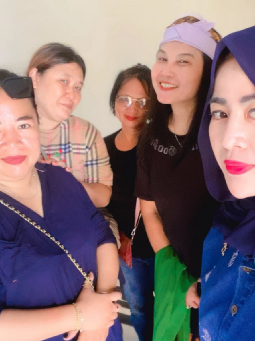@Bunda Ratu Bolosewu Asli🇮🇩