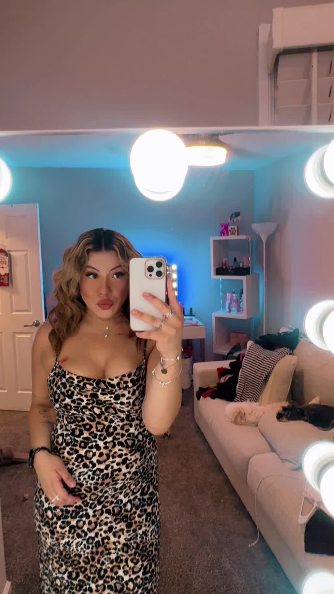 @꧁ Laurita Garza 👸🏼꧂