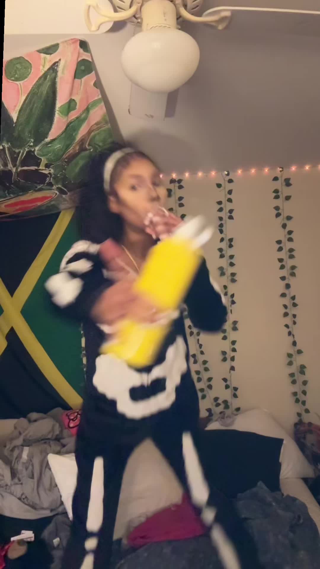 @thequeenspampage